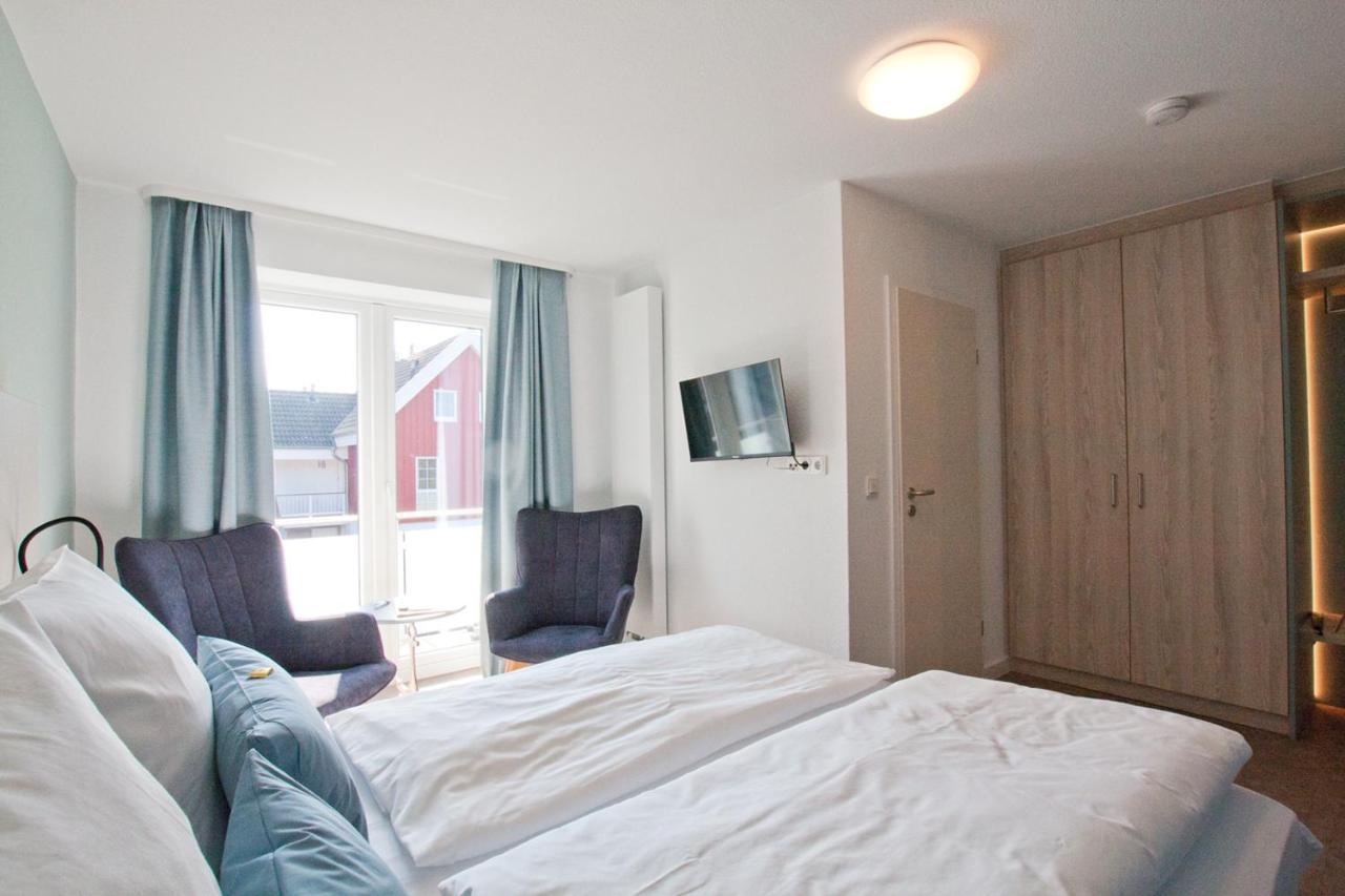 Hotel Garni Goldener Anker Greetsiel Exterior foto